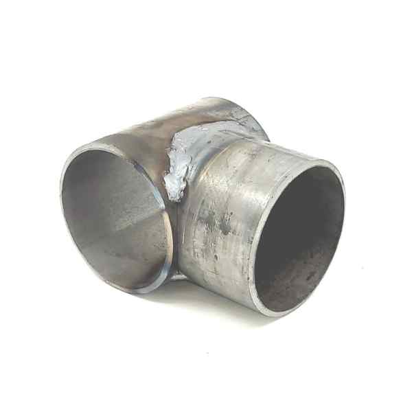 Photo of a top rail sleeve connector for pipe fence. These no weld pipe connector slides on top of fence post to complete your top rail fence. Shop bulletfence.com to buy yours today!